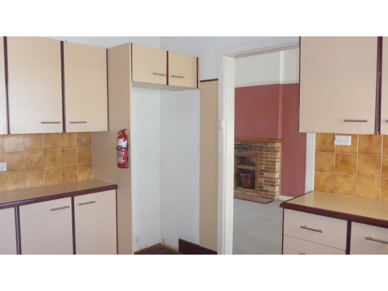 2/24  Robert Street, Forster NSW 2428