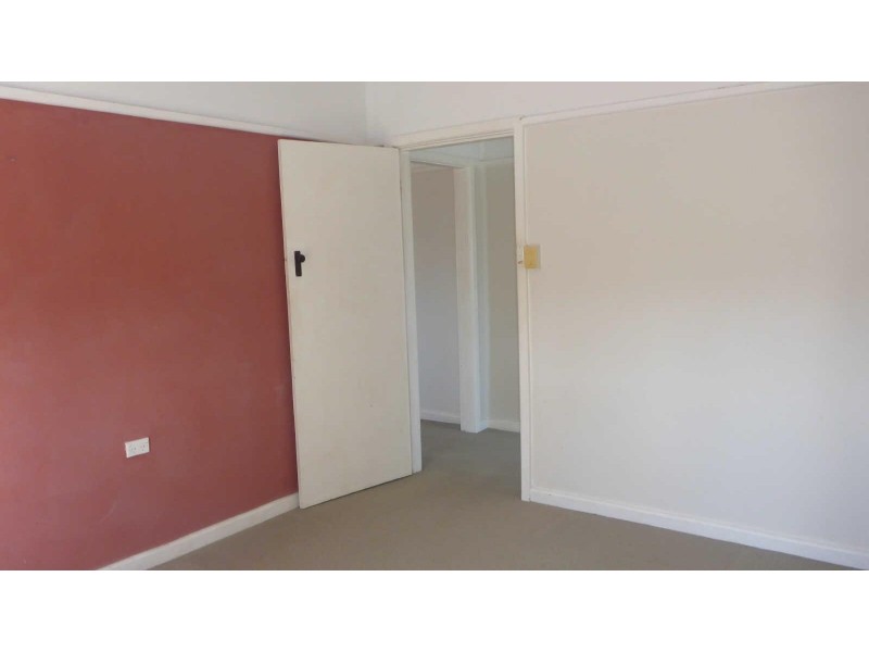 2/24  Robert Street, Forster NSW 2428