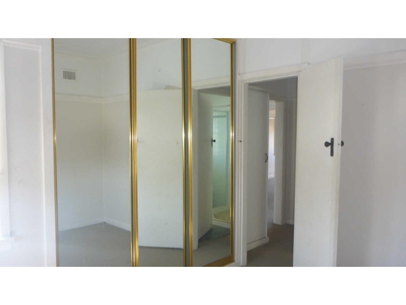 2/24  Robert Street, Forster NSW 2428