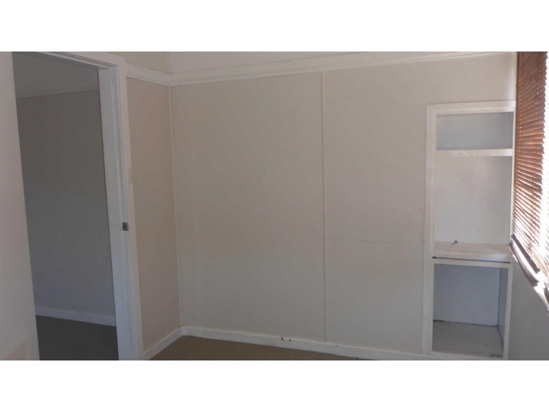 2/24  Robert Street, Forster NSW 2428