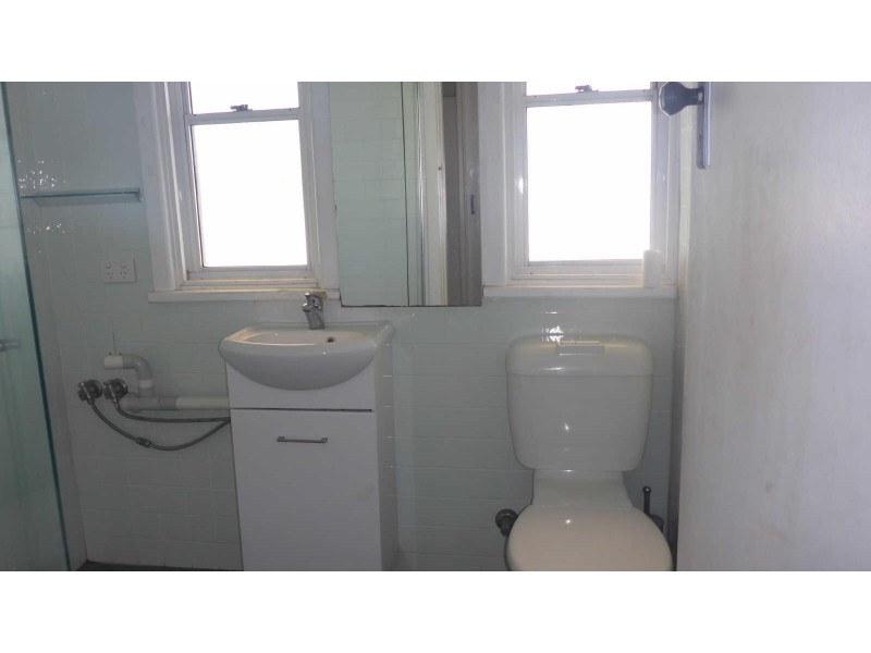 2/24  Robert Street, Forster NSW 2428