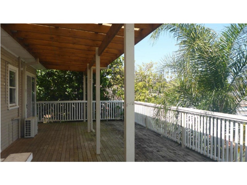 2/24  Robert Street, Forster NSW 2428