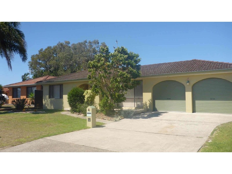 4  Cavill Avenue, Forster NSW 2428