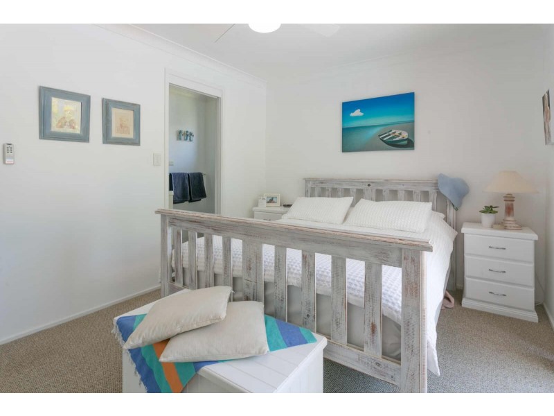 72  Lakeview Crescent, Forster NSW 2428