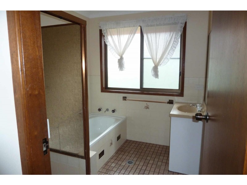 18  Mills Parade, Tuncurry NSW 2428