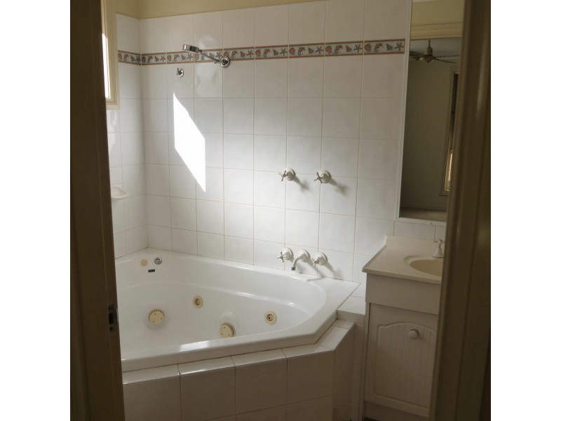 4  Paradise Avenue, Forster NSW 2428