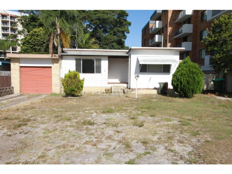9  Peel Street, Tuncurry NSW 2428