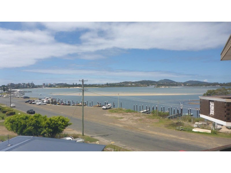 6/17  Dolphin Place, Tuncurry NSW 2428