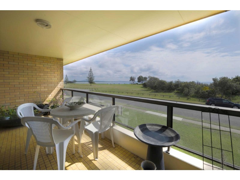 3/94 Head Street, Forster NSW 2428