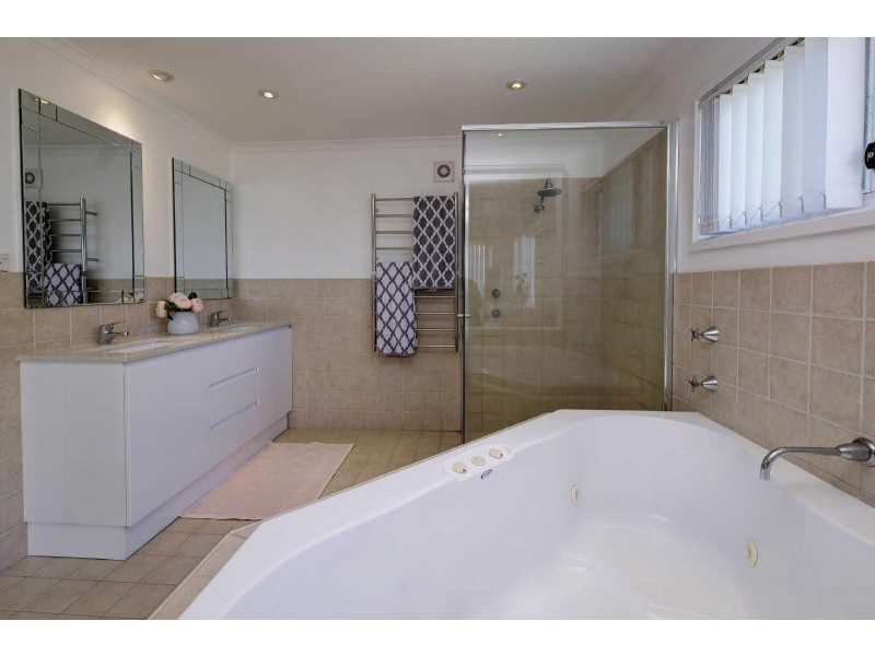 8  The Bridle Path, Tallwoods Village NSW 2430