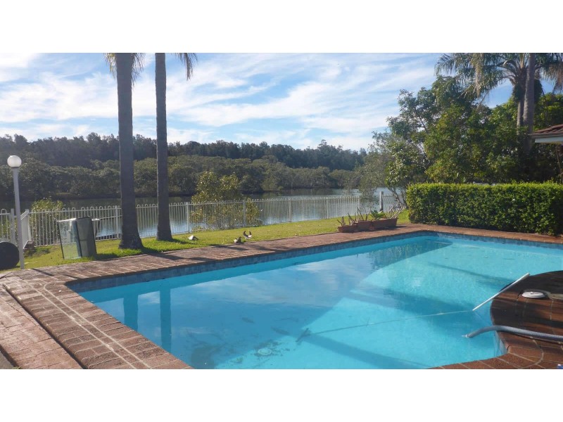 109  Taree Street, Tuncurry NSW 2428