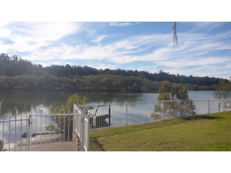 109  Taree Street, Tuncurry NSW 2428