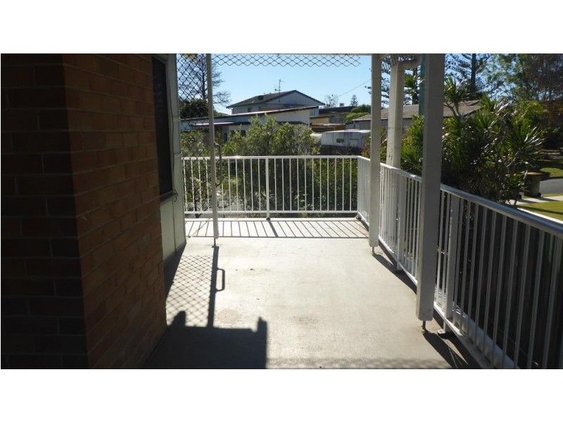 8  Catherine Street, Tuncurry NSW 2428