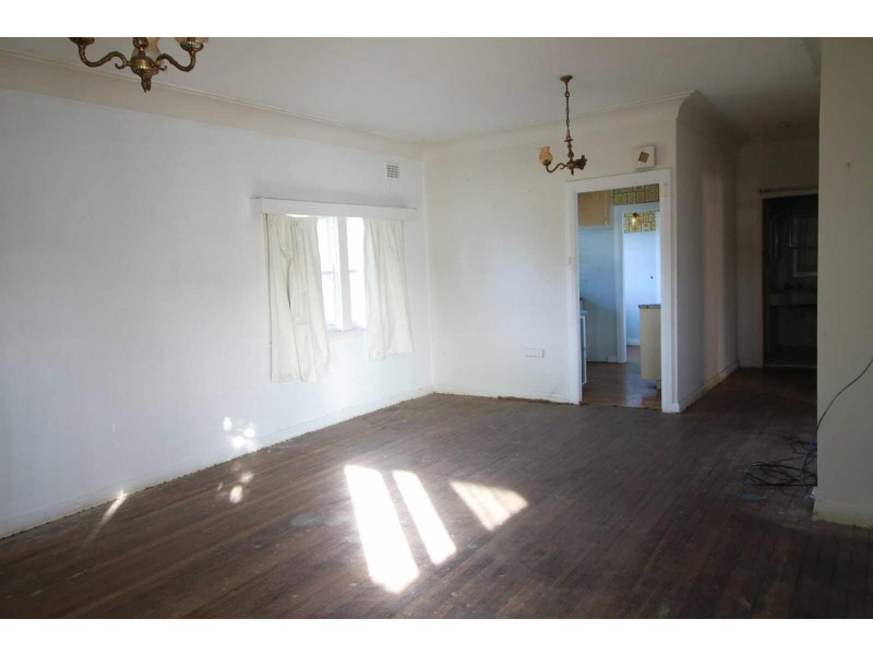 31  MacIntosh Street, Forster NSW 2428