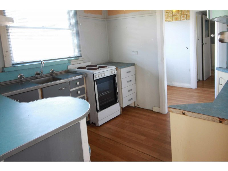 31  MacIntosh Street, Forster NSW 2428