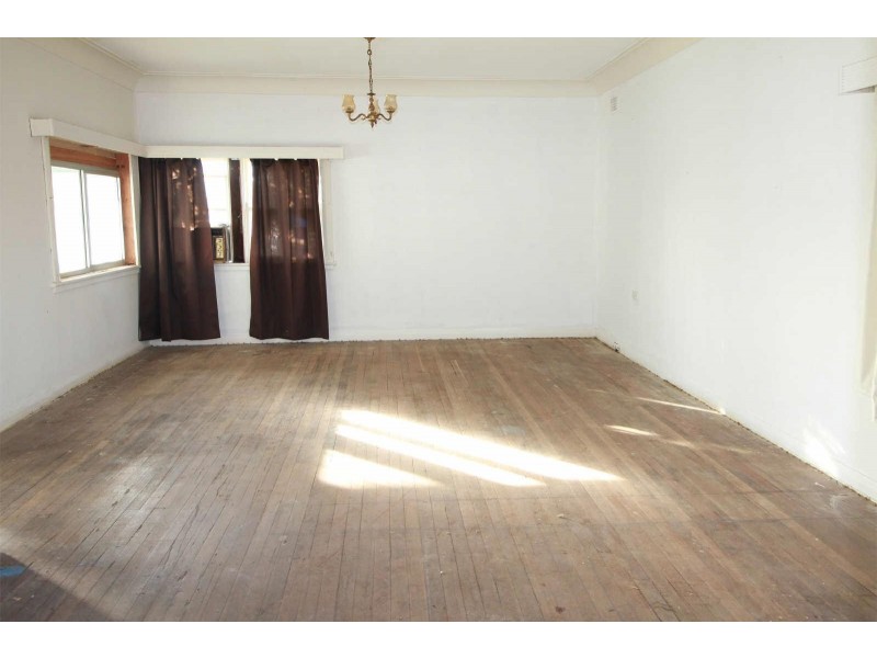 31  MacIntosh Street, Forster NSW 2428