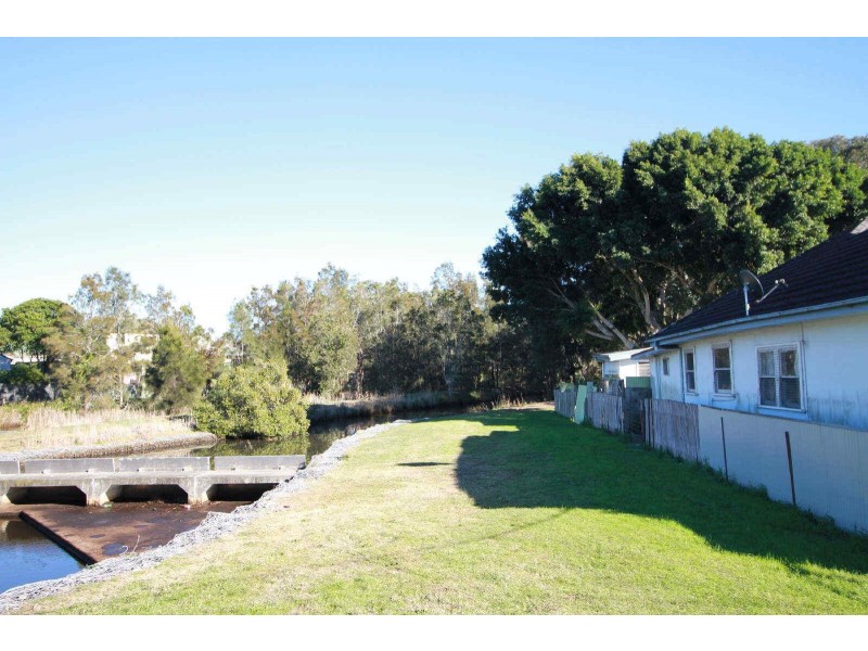 31  MacIntosh Street, Forster NSW 2428