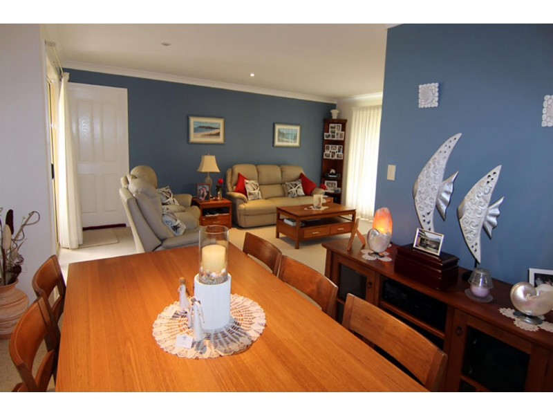 18  Hesper Drive, Forster NSW 2428