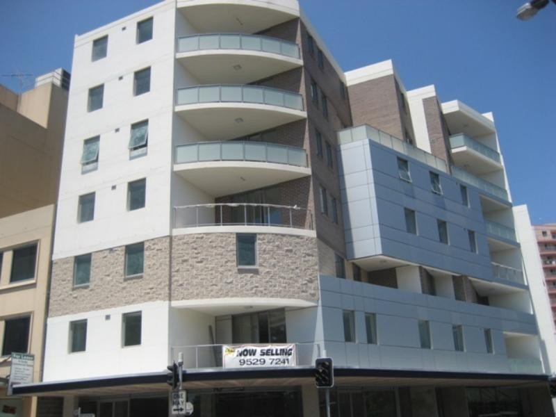 2/30-32 Woniora  Rd, Hurstville NSW 2220