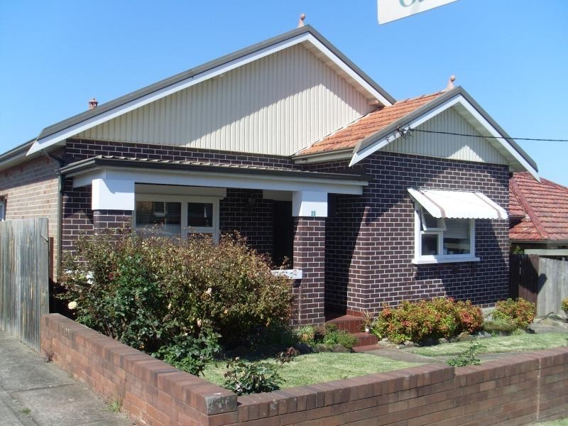 20 Wellington St, Hurstville NSW 2220