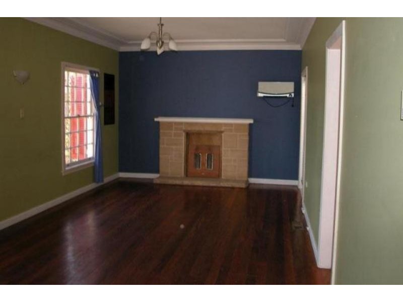 76 Ogilvy  St, Peakhurst NSW 2210