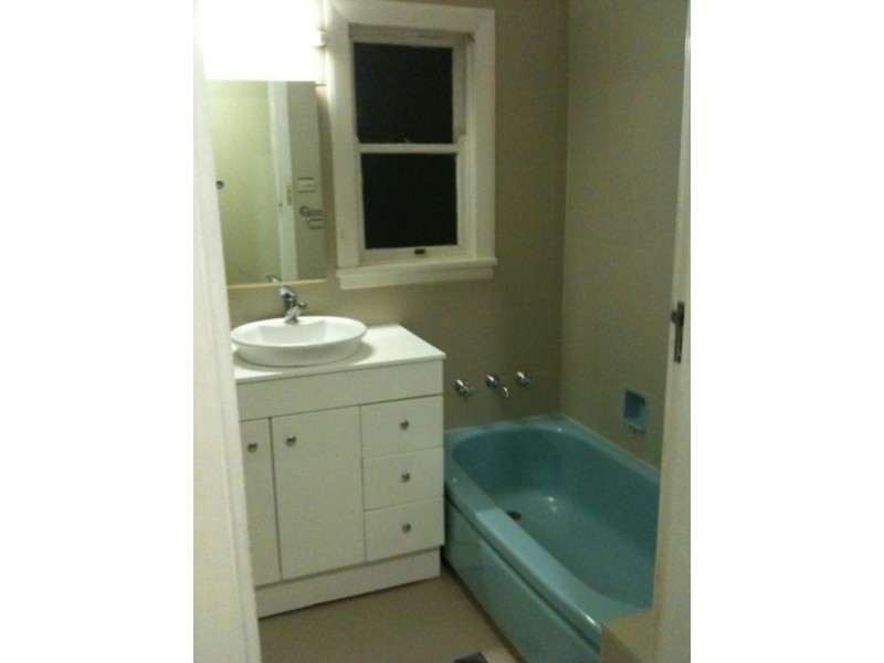 76 Ogilvy  St, Peakhurst NSW 2210