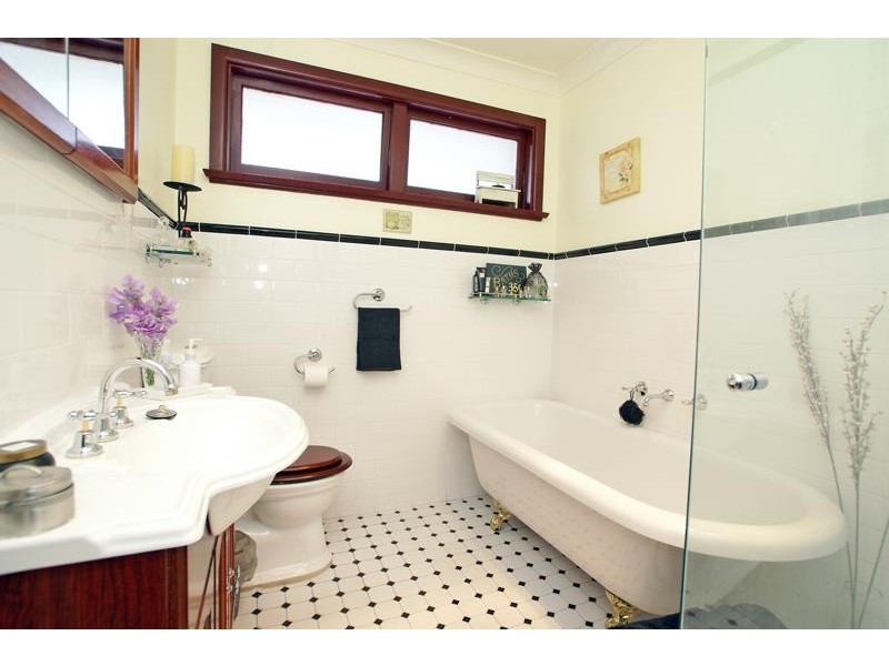 115 Garnet Rd, Gymea NSW 2227