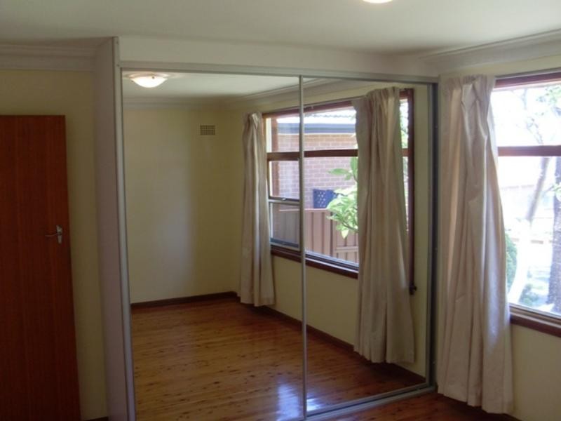 32 Talbot St, Riverwood NSW 2210