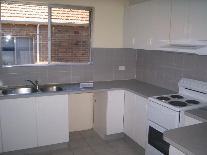 16 Knoll  St, Turrella NSW 2205