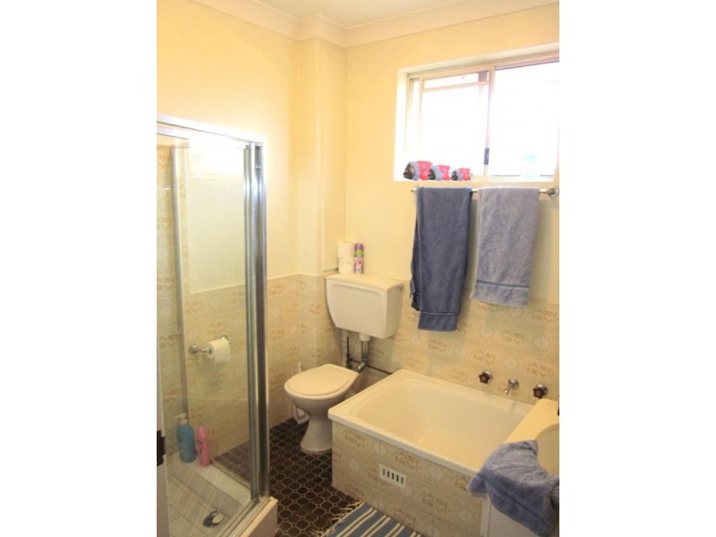 394 Railway Pde, Carlton NSW 2218