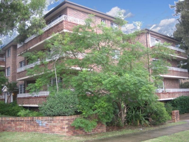 1/26-30 Hampton Court Rd, Carlton NSW 2218