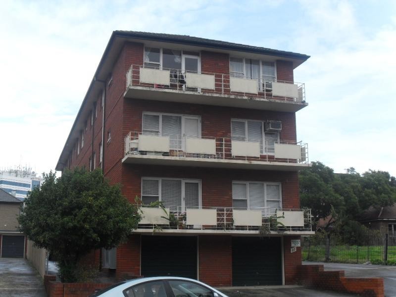 27 Gloucester Rd, Hurstville NSW 2220