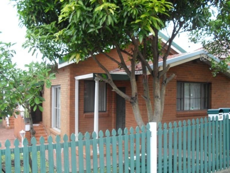 3 Hill St, Carlton NSW 2218