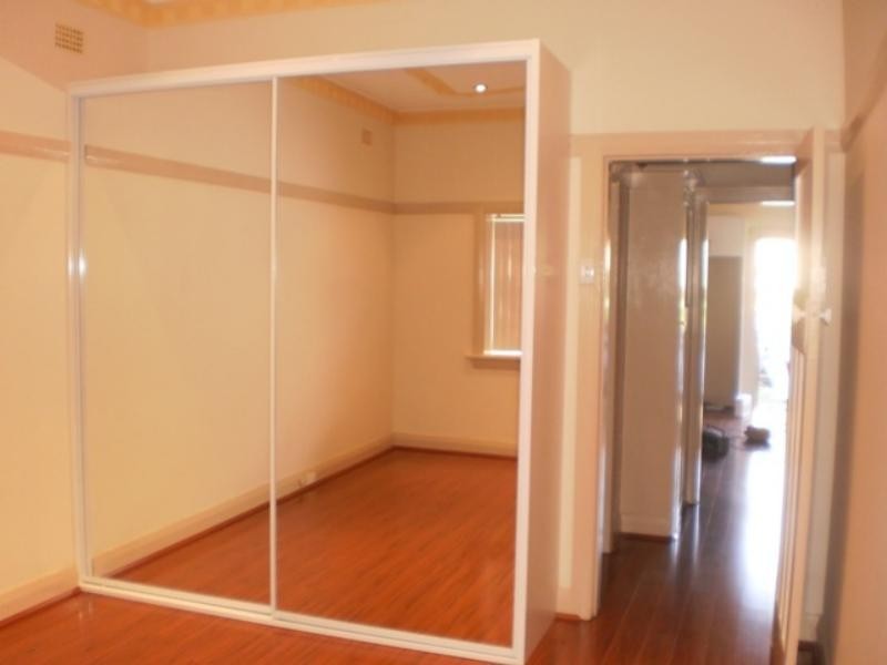 135  Patrick  St, Hurstville NSW 2220