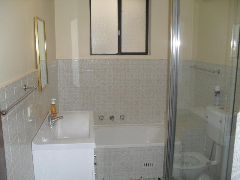 2-4 Hampton Court Rd, Carlton NSW 2218