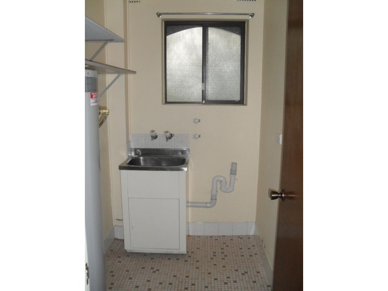 2-4 Hampton Court Rd, Carlton NSW 2218