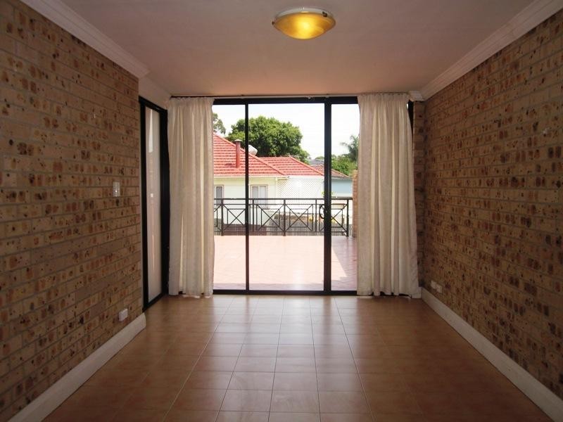 66 Lorraine  St, Peakhurst NSW 2210