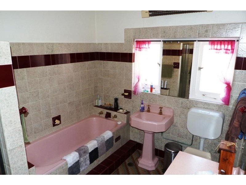 60 Townson  St, Blakehurst NSW 2221