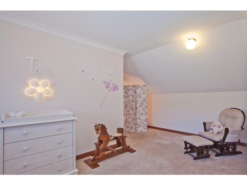 7 Queens Rd, Hurstville NSW 2220