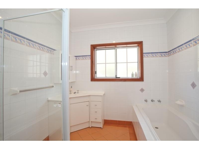 7 Queens Rd, Hurstville NSW 2220