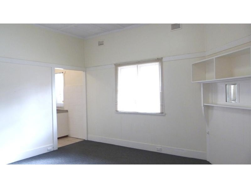 114 Hillcrest Ave, Hurstville Grove NSW 2220