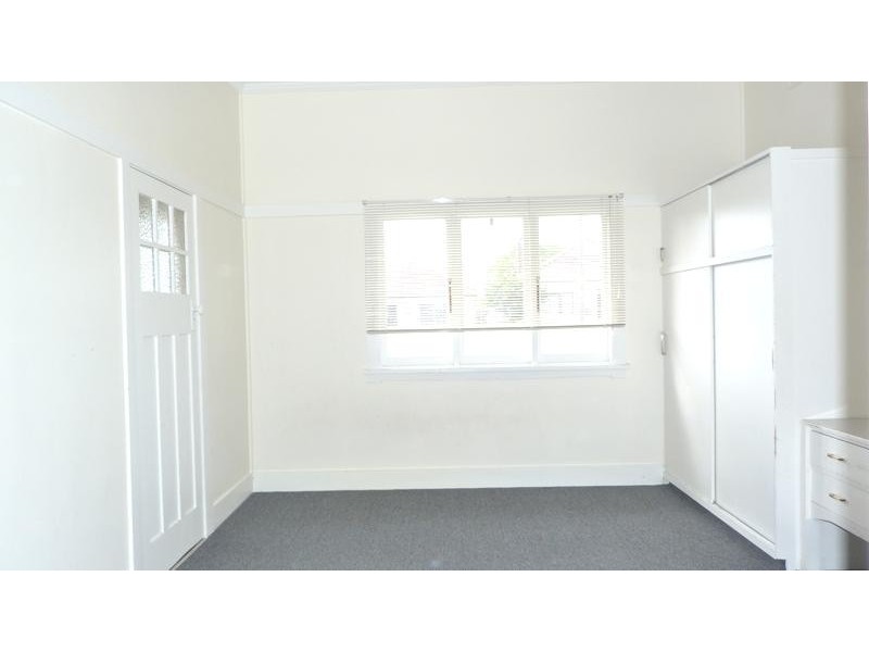 114 Hillcrest Ave, Hurstville Grove NSW 2220