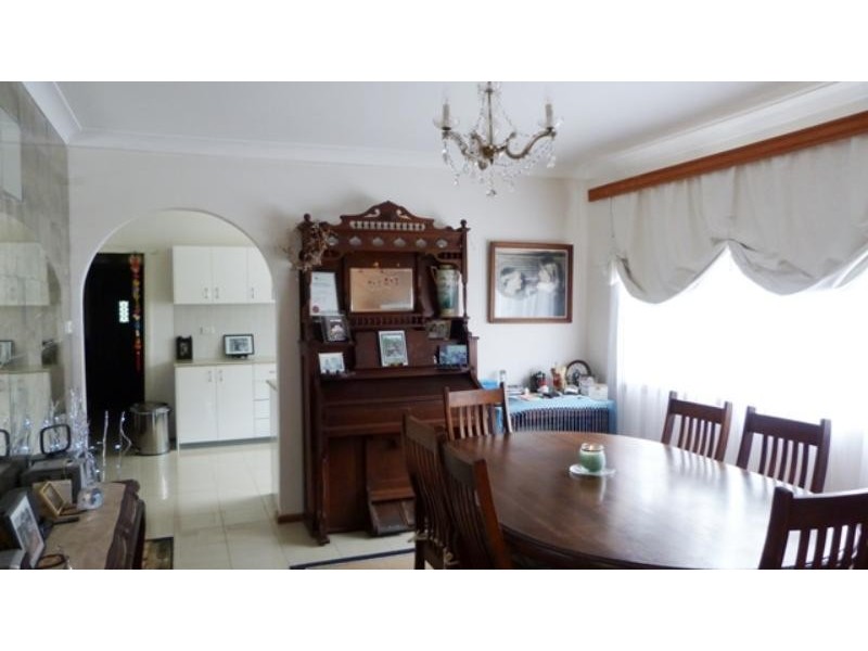 52 Captain Cook Dr, Caringbah NSW 2229