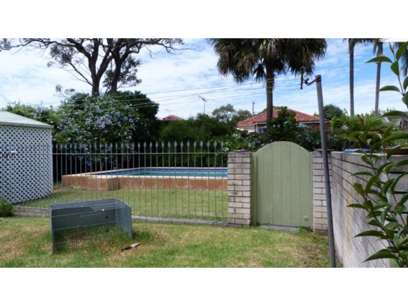 52 Captain Cook Dr, Caringbah NSW 2229