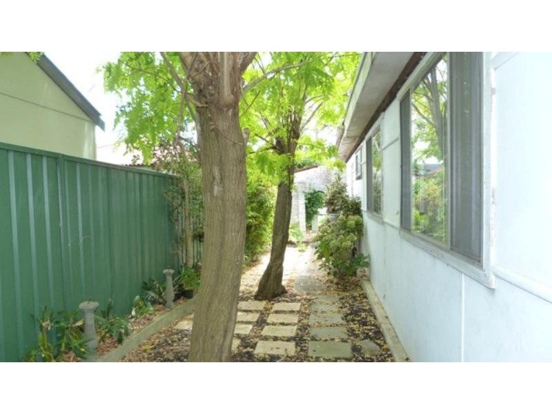 52 Captain Cook Dr, Caringbah NSW 2229