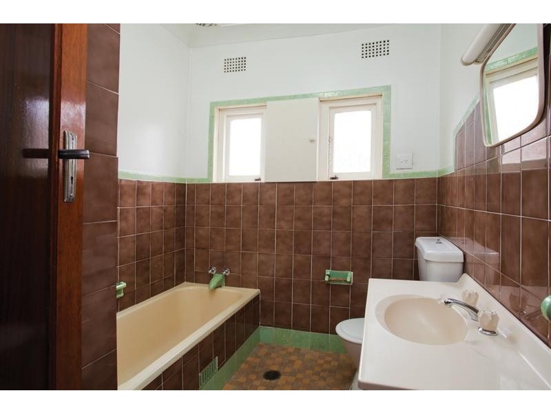 269 Kingsgrove Rd, Kingsgrove NSW 2208