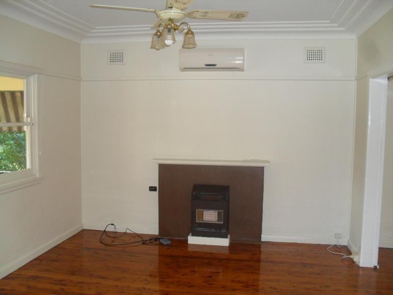 83 Woids Ave, Hurstville NSW 2220