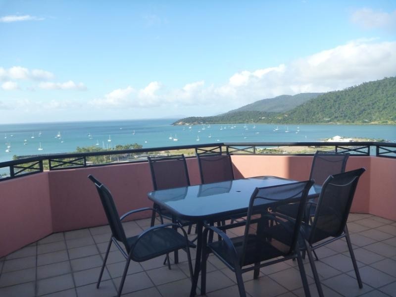 17/18 Golden Orchid Dr, Airlie Beach QLD 4802