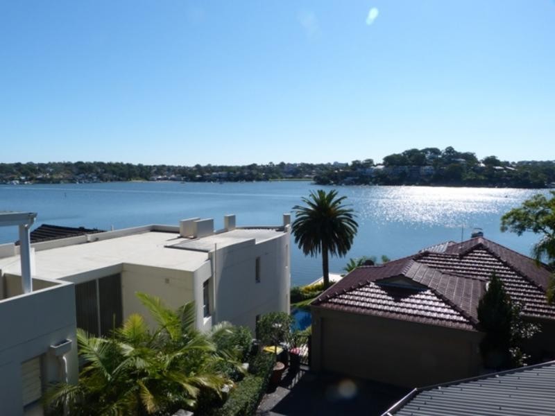 13 Boorroo St, Kangaroo Point NSW 2224