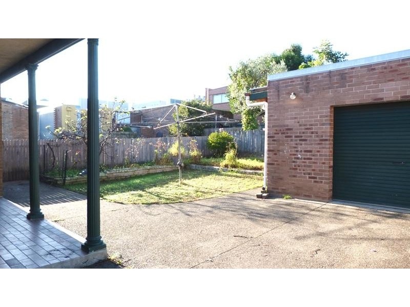 1 Macquarie Pl, Mortdale NSW 2223